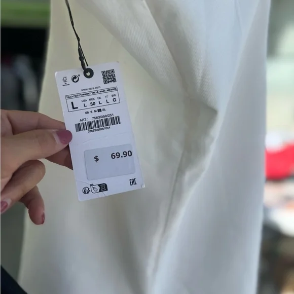 Zara Classic White Romper - Picture 4 of 4